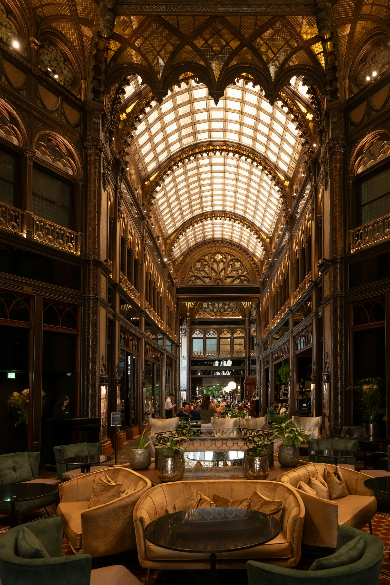 Intérieur luxueux d'un club parisien