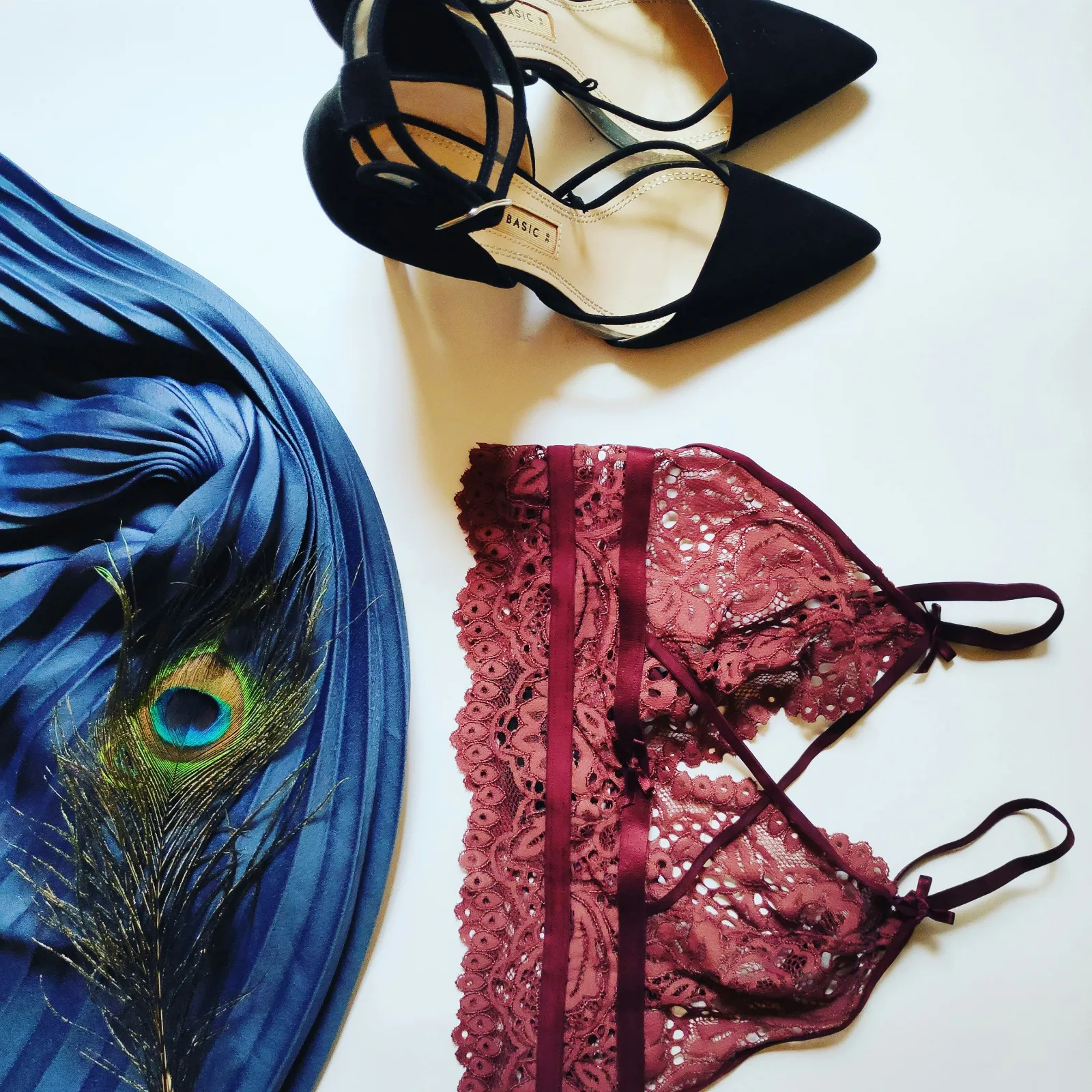Accessoires et lingerie pour une soirée libertine